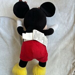Mikey mouse (stuffed animan)
